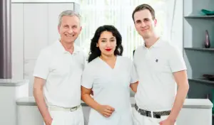 Hautärzte Werner an der Rezeption