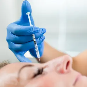 Faltenunterspritzung Stirn mit Botox