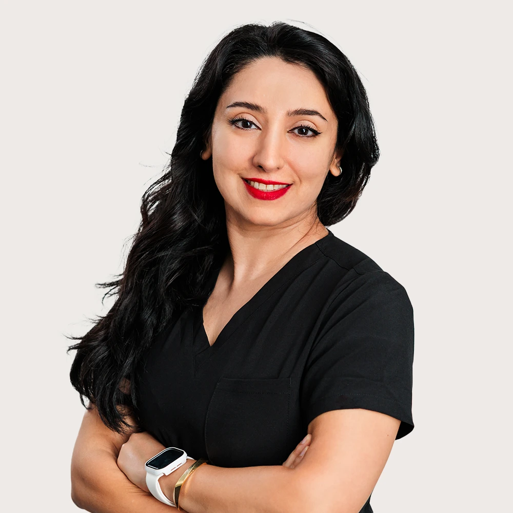 D-r Nikoo Werner* Fachärztin für Dermatologie in Freilassing Portraitaufnahme von D-r Nikoo Werner